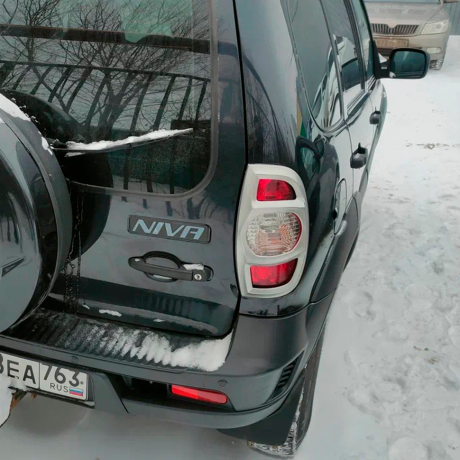 Накладки задних фонарей для Chevrolet Niv@ нового образца "Бертони" (квадратные) купить недорого с доставкой в Екатеринбург